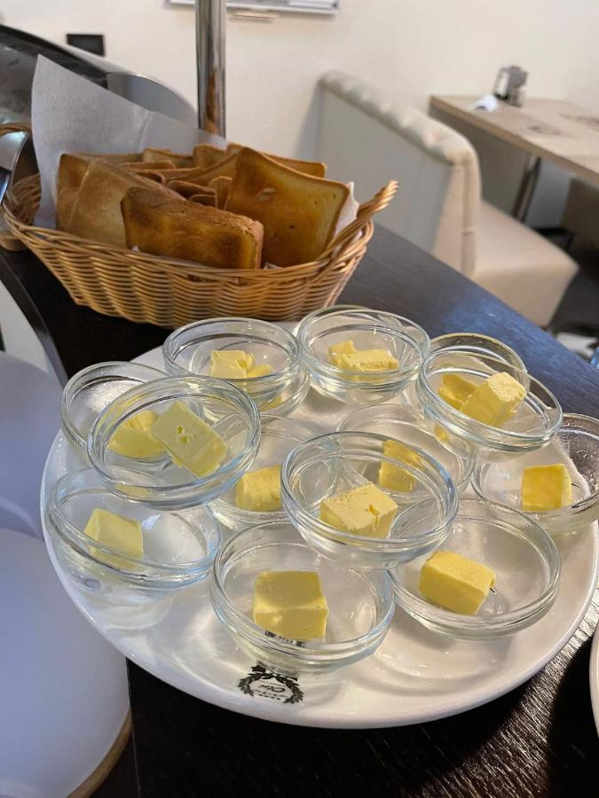 Hotel Olsi Chisinau Eksteriør bilde